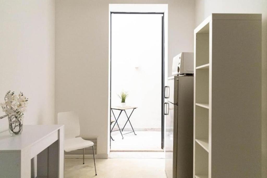 Seaside Refuge - Always Holiday Appartement Bari Buitenkant foto